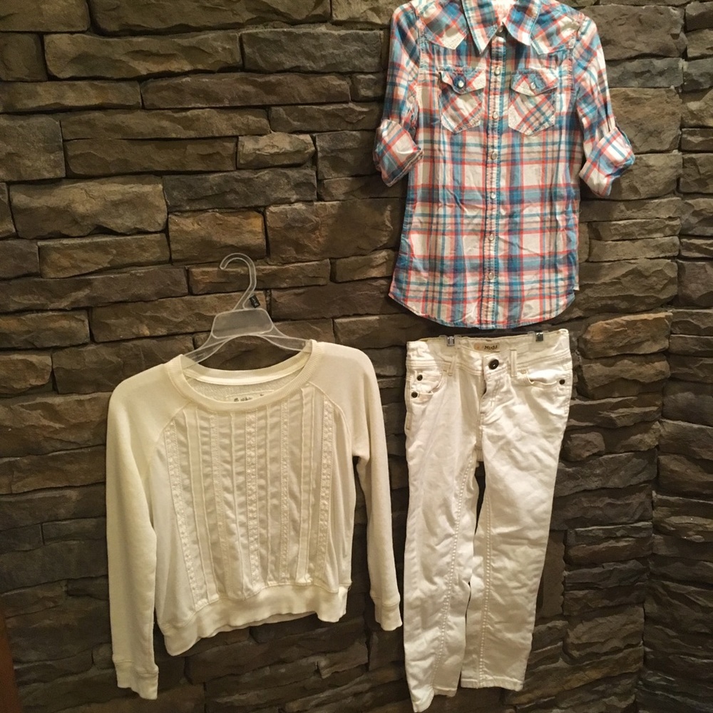 Mudd girls size 7/8 SET. Shirt, jeans,sweater.